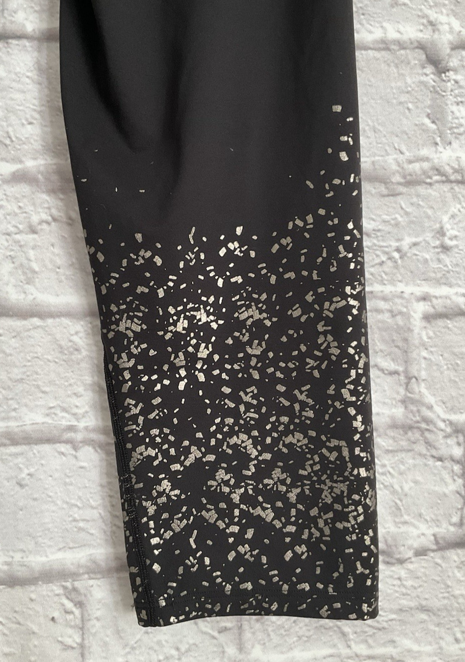 Spanx Large Booty Boost Active Cropped Legging Bl… - image 7