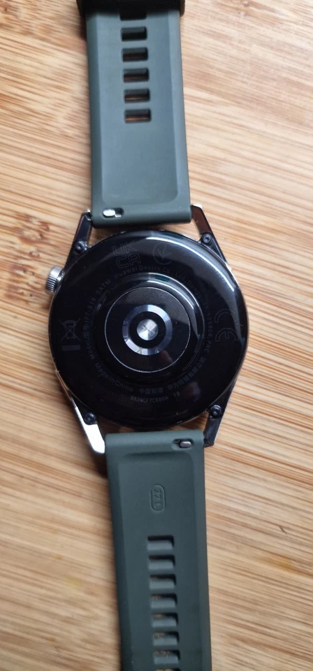 Huawei Watch GT 3 Pro 46 mm Black Titanium Case with Black Fluoroelastomer Band - Image 4 of 4