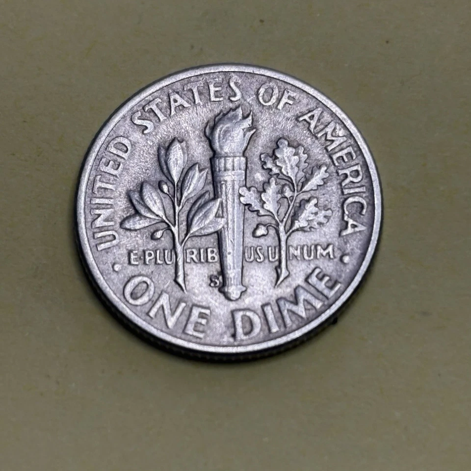 1952 S Roosevelt Dime - Mint Like- full torch bands- light W-E on motto - Image 2 of 4