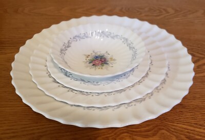 4-Place Setting Royal Doulton Windermere Dinner Salad Dessert Plates  Bowl H4856