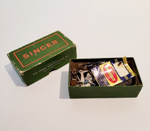 VINTAGE SINGER SEWING MACHINE ACCESSORIES BOX AND ATTACHMENTS-MADE GREAT BRITAIN - Picture 6 of 12