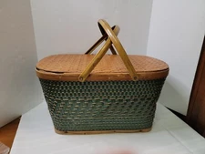 Vintage Hawkeye Picnic Basket Green And Tan