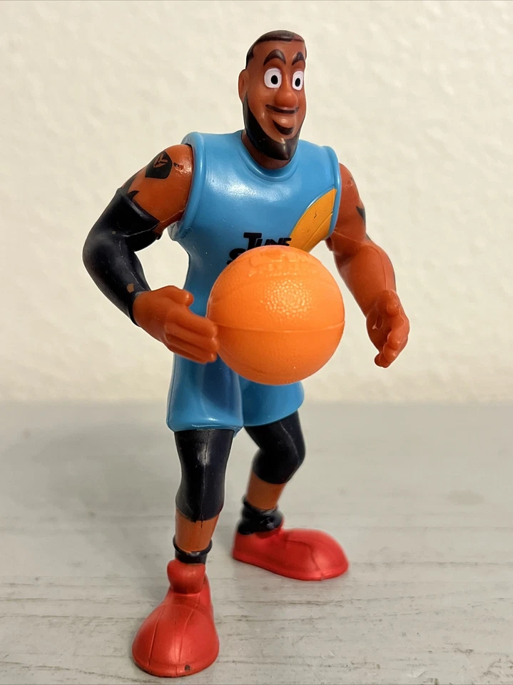 "FIGURA DE ACCIÓN SPACE JAM TUNE SQUAD MICHAEL JORDAN CON PELOTA 4,5"" MCDONALDS JUGUETE" Foto 2 de 4