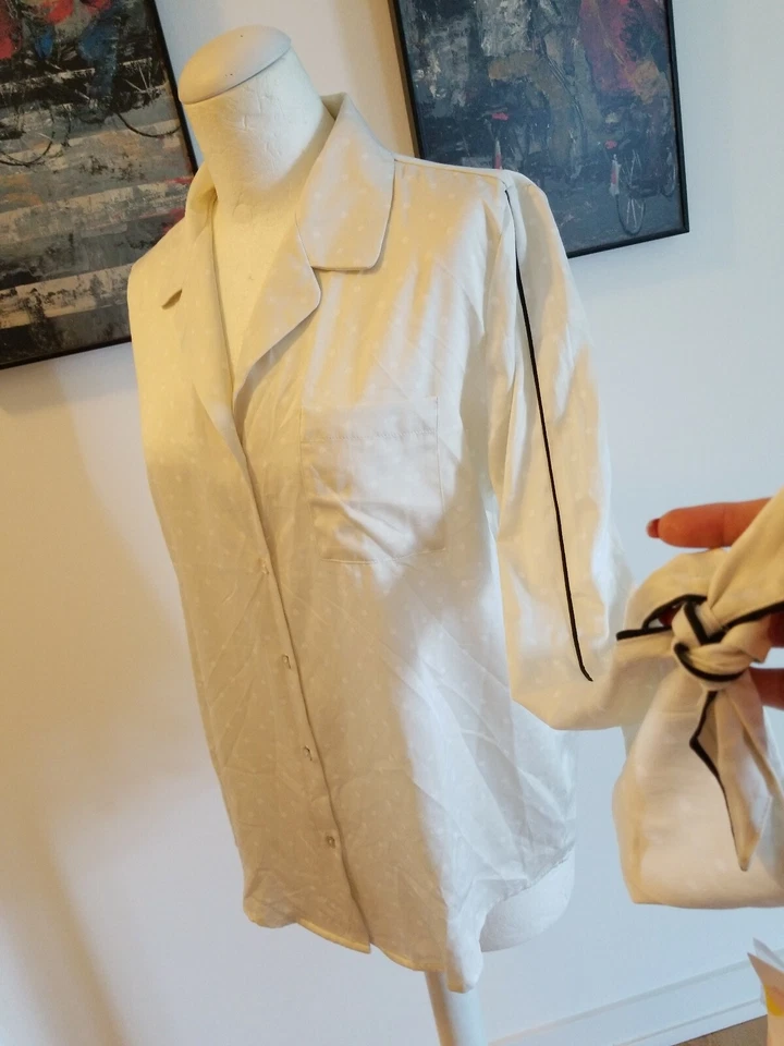 Nuevo con etiquetas Top Pijama Shimera Marfil Poka Dot Abotonado Negro Tubería Talla S  Foto 2 de 4