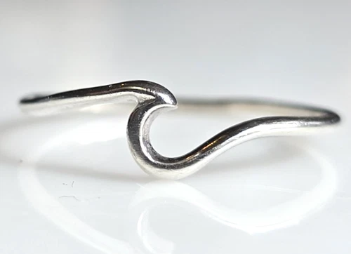 Vintage Sterling Silver Thin Wave Band Ring Minimalist Boho Size 8.5