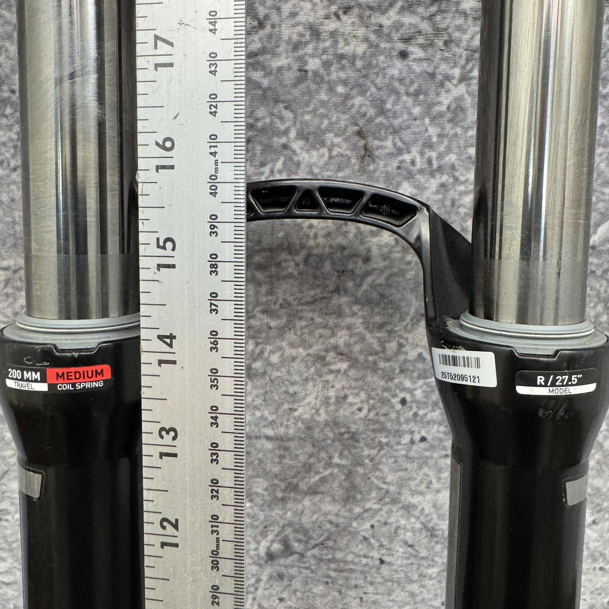 RockShox Domain R Dual Crown Suspension Fork 27.5 1 1/8 Through