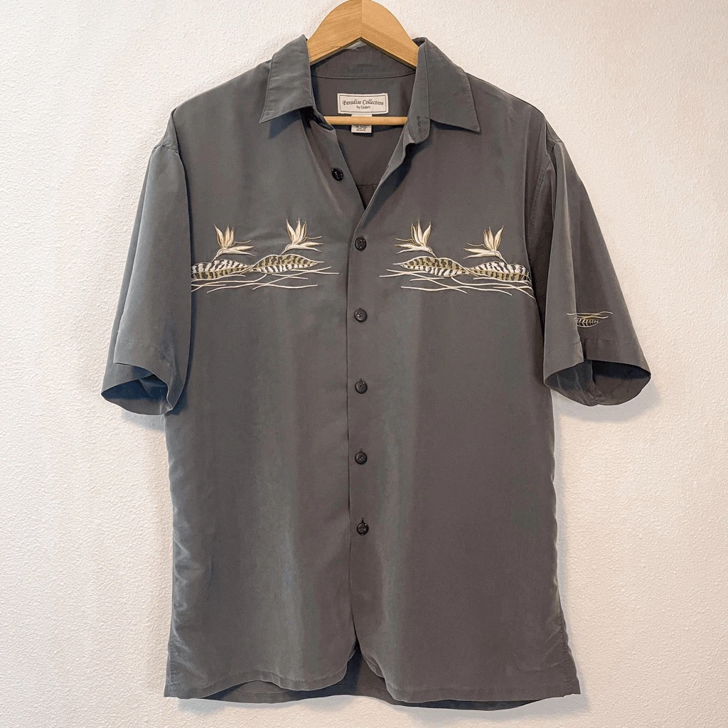 Paradise Collection Hawaiian Style Short Sleeved Button Down Shirt Size M