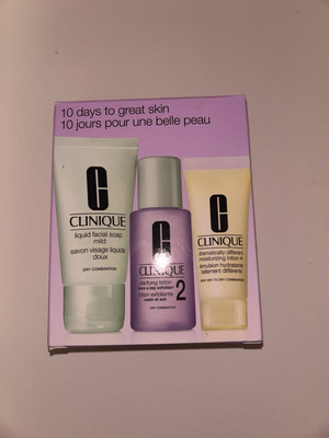 Clinique Skin Care For Dry Combination Skin Plus 72 Hr Moisture Surge Travel Set