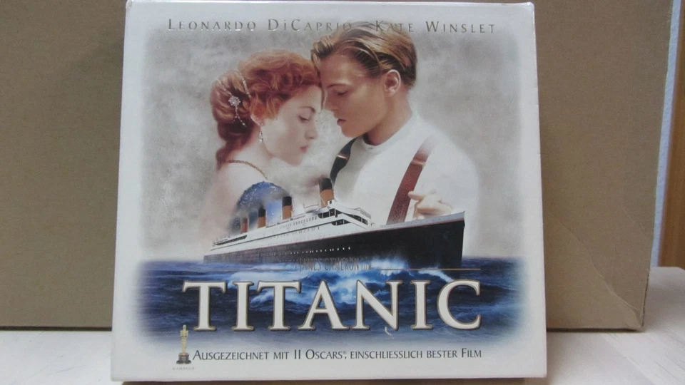 Titanic VHS Sammlerbox mit Filmstreifen und Sammelkarten - Vintage