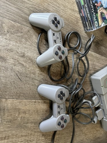 Sony PlayStation (PS1) SCPH-1001 Console  2 Controller 5 Games - Picture 2 of 8