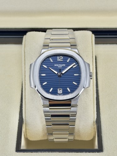 Patek Philippe Nautilus 7118/1A-001 35.2 mm Blue Dial