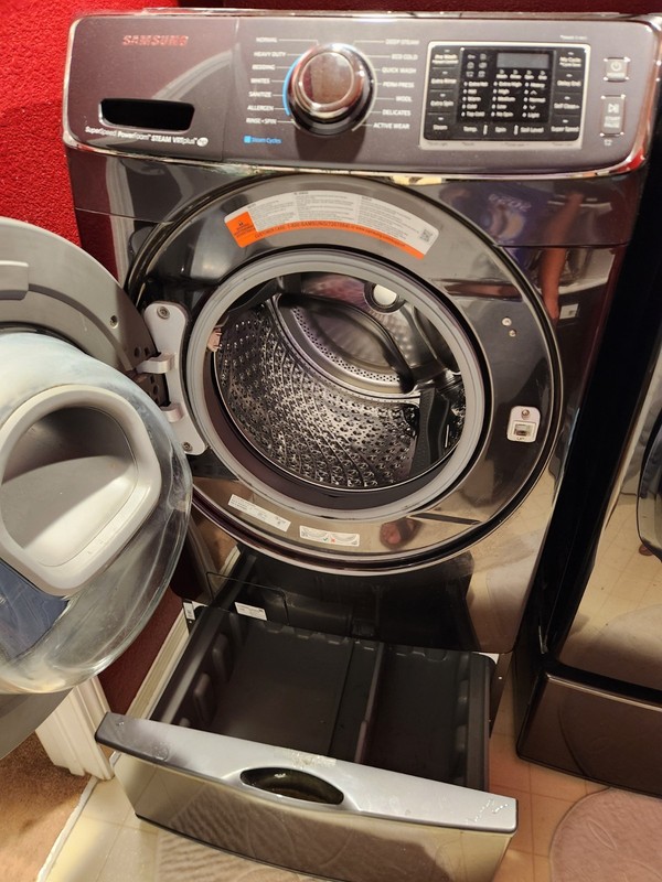 Samsung WF50K7500AV 5.0 cu.ft. Washing Machine + Pedestal Drawer Stand.