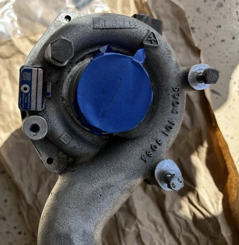 Audi S4 RS4 2.7 Bi Turbo K04 Borge Warner Turbos OEM Genuino con Nuevos CHRA’s/Studs Foto 4 de 4