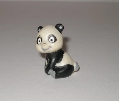 Tao Tao 1984 "Tao Tao sitzend" Schwanz grau bemalt - Bild 1 von 2