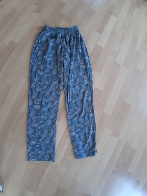 Body Essentials by Tchibo, Jersey Relaxhose  Gr. 36/38 grün mit Paisleymuster,