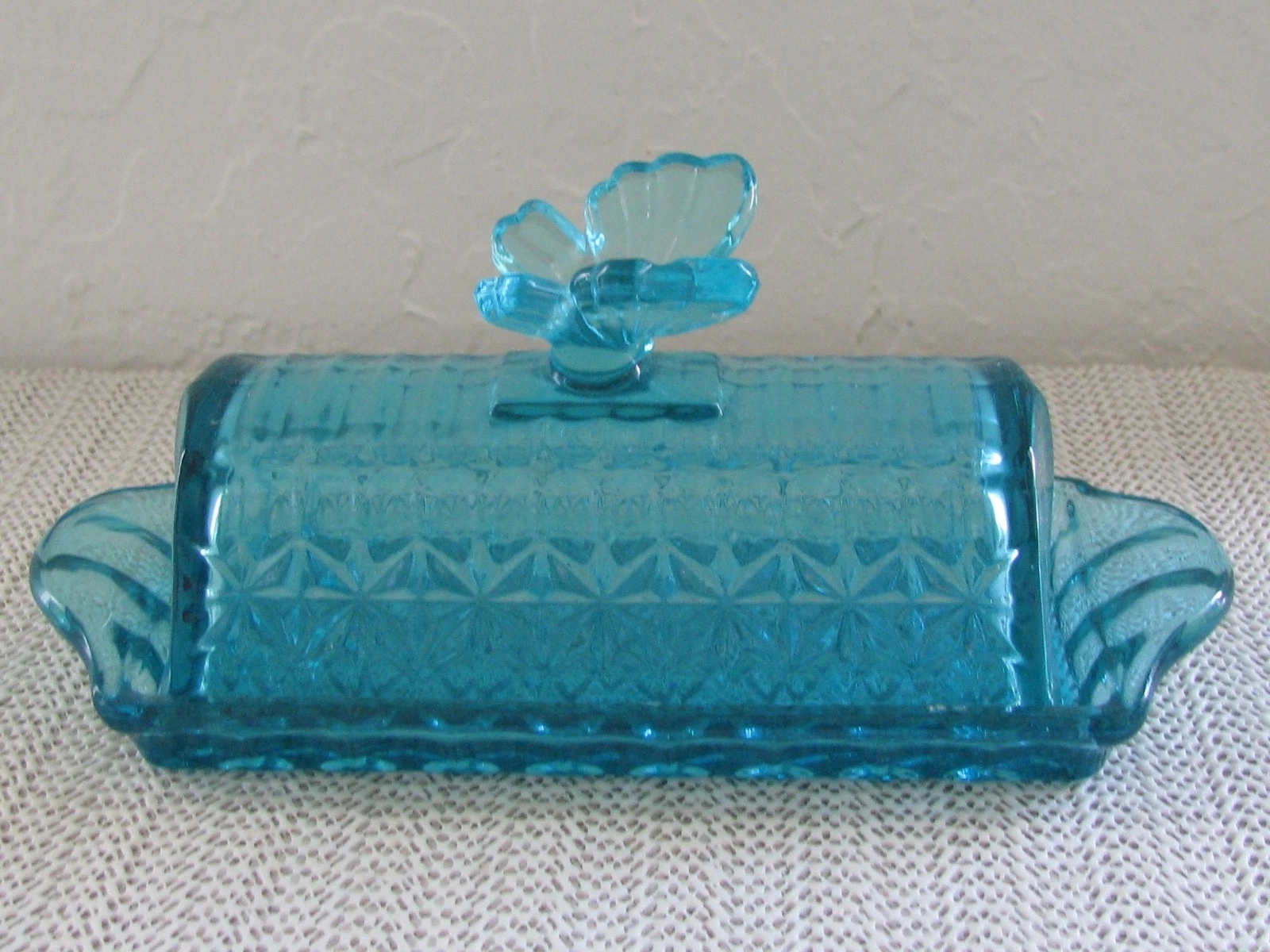 Vintage Circleware Aque Blue Glass Butterfly Butter Dish
Opens in a new window or tab