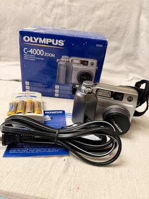 Olympus CAMEDIA C-4000 Zoom 4.0MP Digital Camera w/CD & Doc | TESTED
