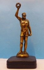 Antike Bronze ? Messing ? Metall Sport Figur  Sieger mit Kranz ca. 150 mm hoch