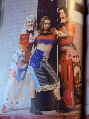 Rolling Stone Magazine BOYGENIUS 1372 February, 2023 - Picture 4 of 4