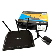 NETGEAR Nighthawk AC1750 Smart WiFi Router - R6700-100NAS with Box