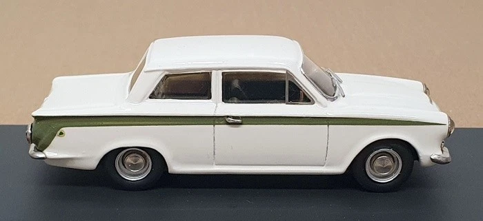 SMTS escala 1/43 RL91 - Ford Lotus Cortina - blanco/verde Foto 3 de 4