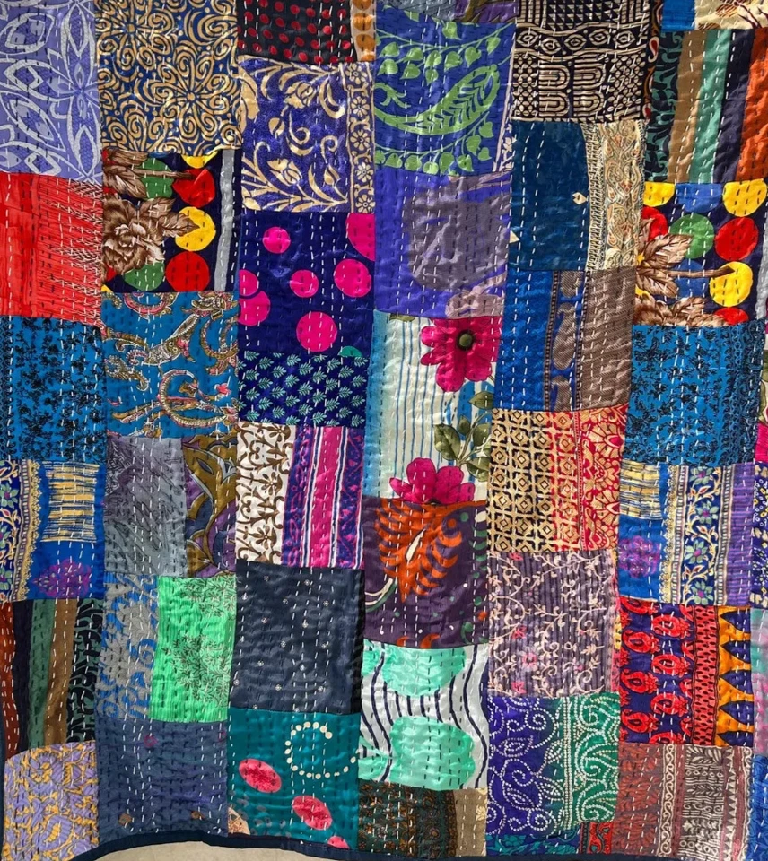 Colcha Kantha azul retazos vintage india hecha a mano edredón seda tiro king Foto 2 de 2