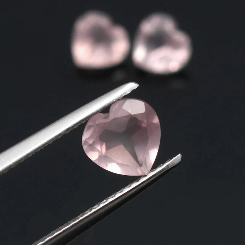 Lote de 20 piezas piedras preciosas sueltas corte facetado forma corazón cuarzo rosa natural 4 mm Foto 2 de 4