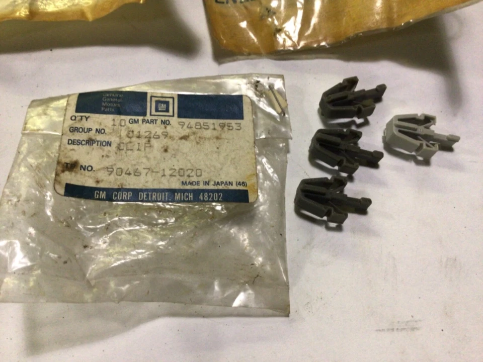 Juego de 13 clips de rejilla Geo Prizm NOS GM 89 90 91 92 94851953 Foto 2 de 2