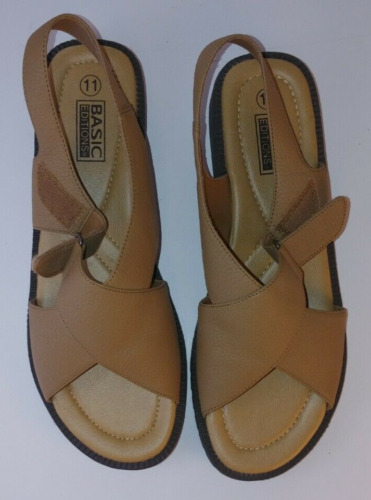 Basic Editions Sandals Size 11