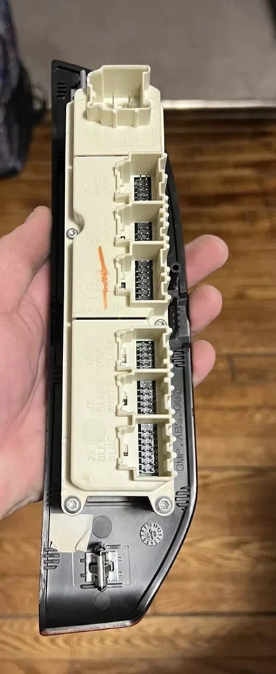 🔥07-13 Cadillac Escalade Front Passenger Power Window Switch Control 15906882 - Image 3 of 4