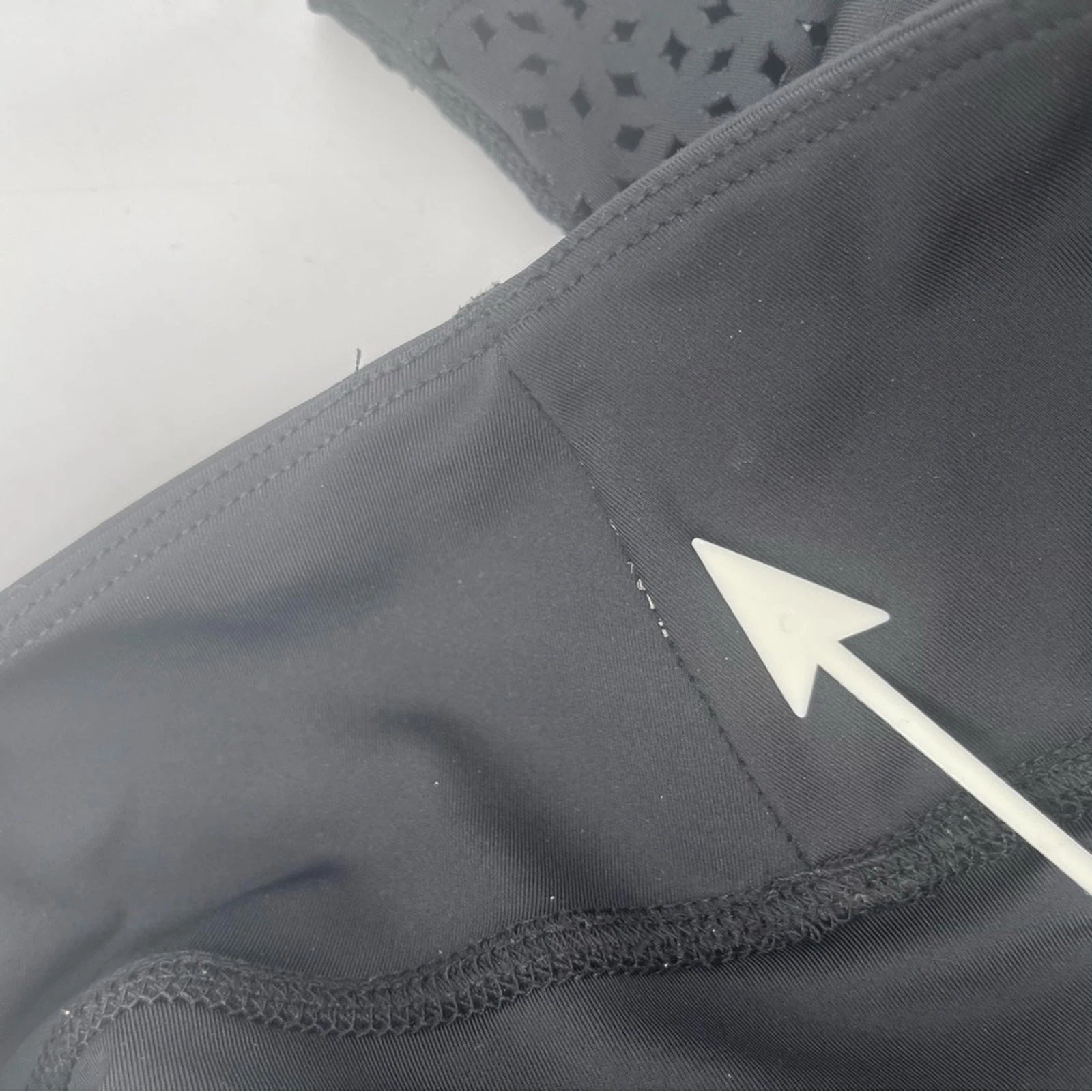 beyond-yoga perfect angles laser cut crop athletic gym leggings