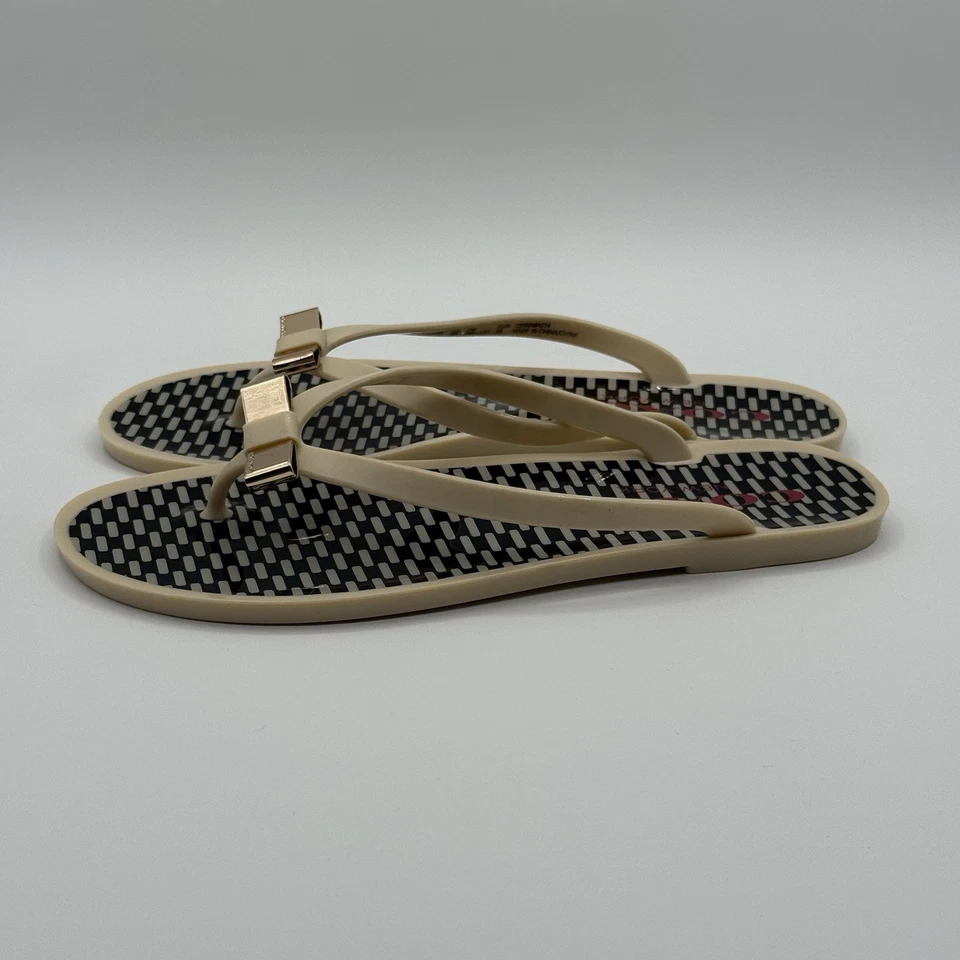 Coach Landon Jelly Flip Flops. Signature gold bow at top. Size 8B - Image 3 of 4