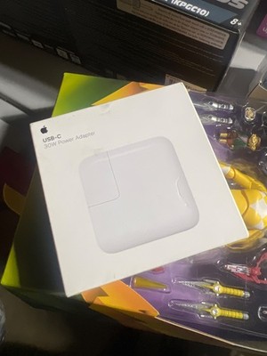 Apple MR2A2LL/A 30W USB Type-C Power Adapter - White