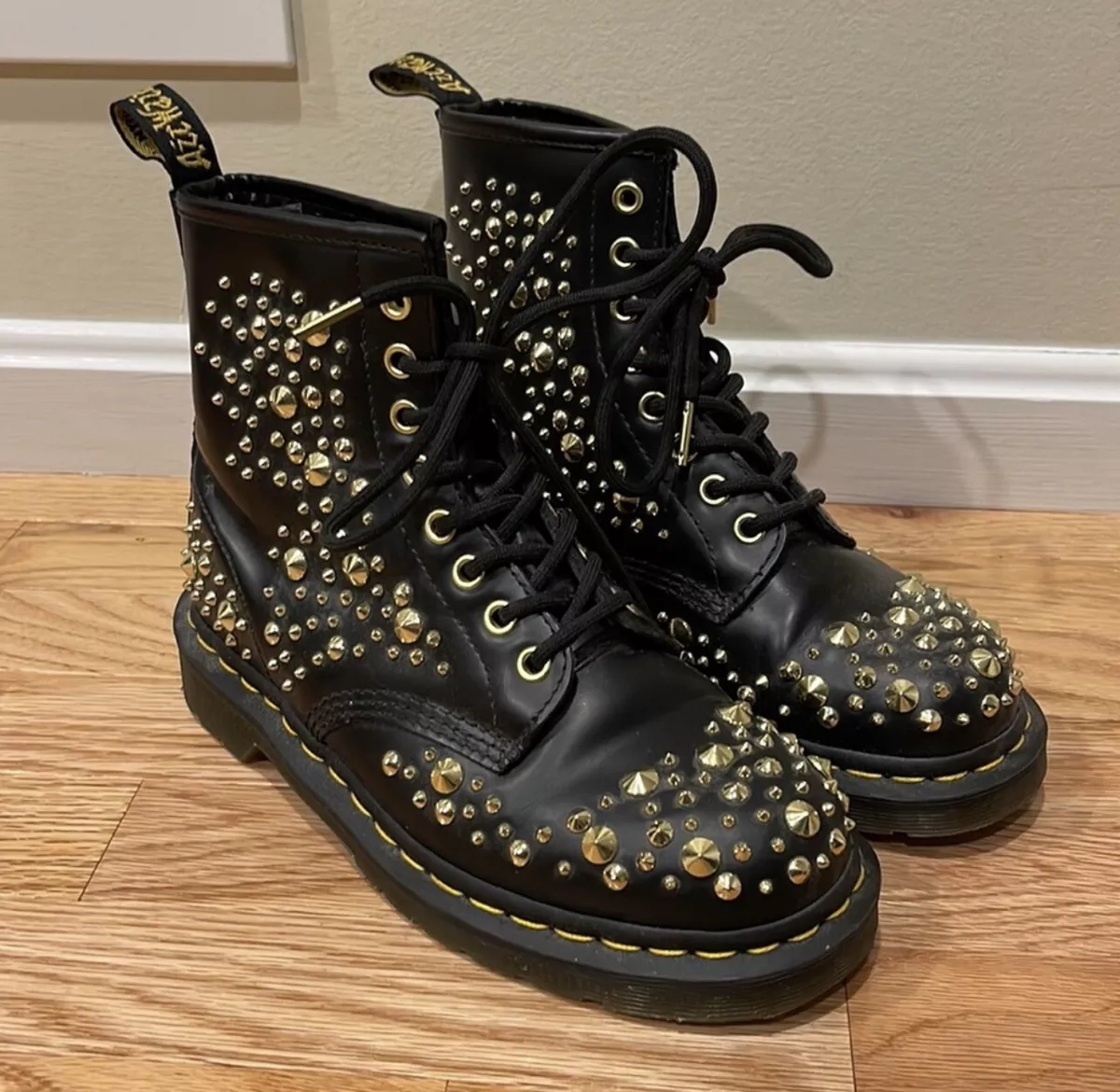 Dr. Martens Limited Edition 1460 Midas Gold Studded Boots Size Women’s 8