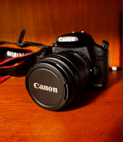 Canon EOS 500D 12.2 MP 28 - 200mm Tamaron Digitalkamera - Guter Zustand Kamera