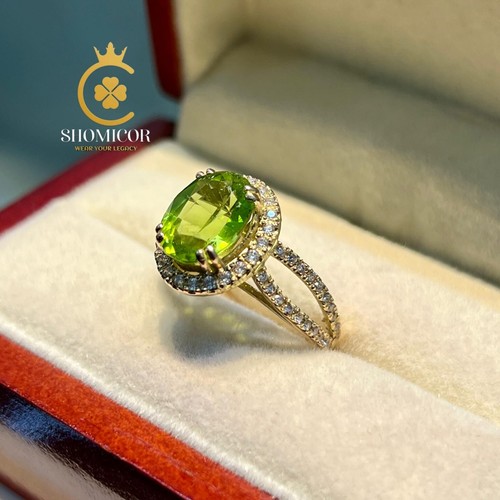 "18K Gold Peridot Ring For Her – A Luxury Gift with a Natural, Rare Gemstone " - Picture 4 of 6
