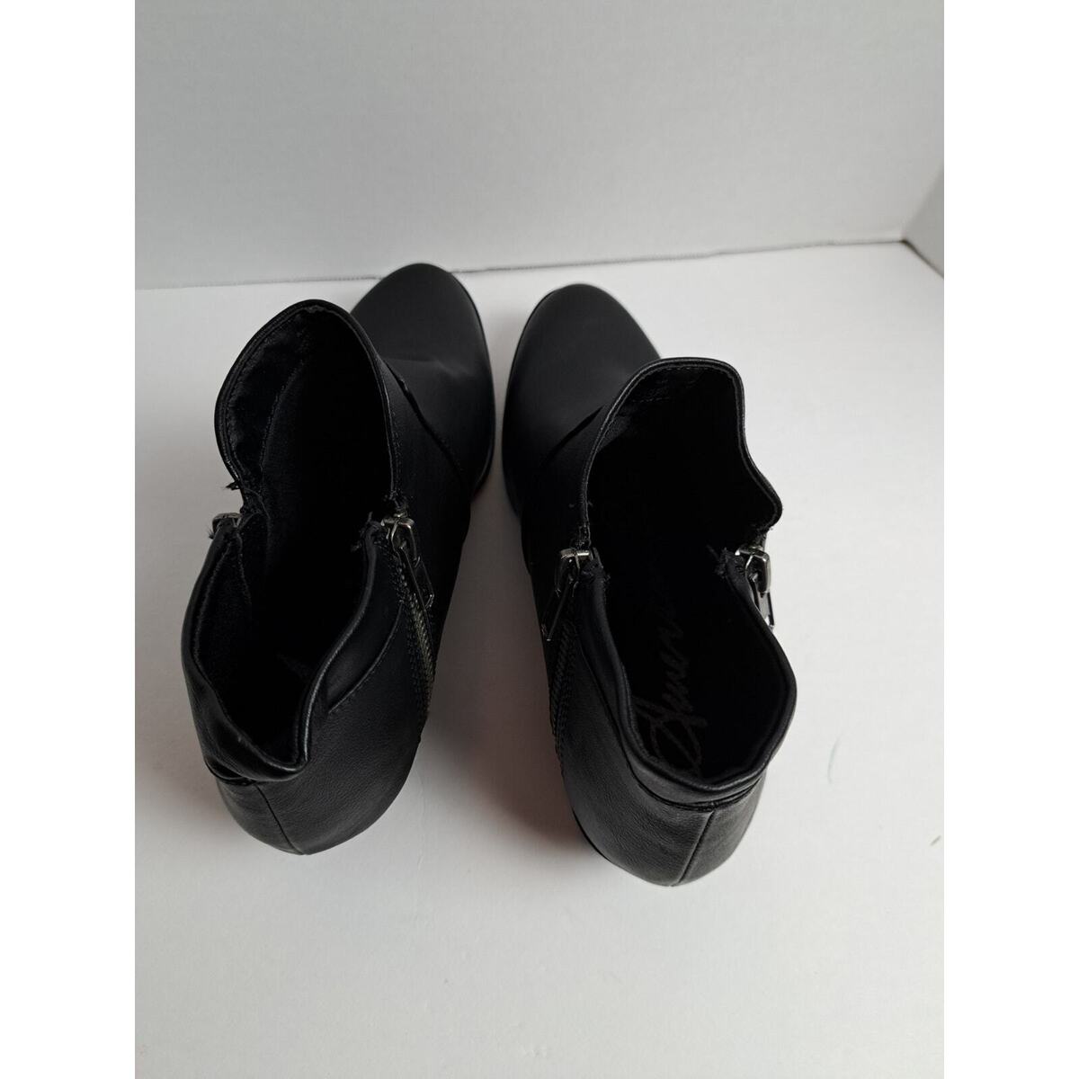 American Rag Cie Black boots/booties sz 6 Zip up Round toe American Rag Cie Black boots/booties sz 6 Zip up Round toe