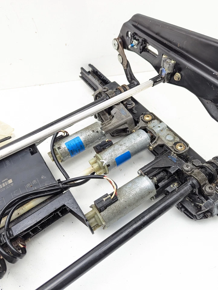 2000-2006 Mercedes-Benz S430 W220 Front Driver Left Seat Rail Track - Image 2 of 4