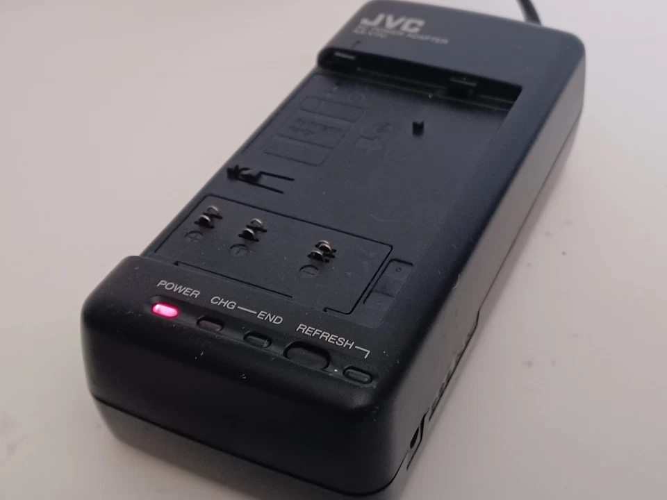 Adaptador de corriente alterna original JVC AA-V11U videocámara cargador de batería + batería Optex NP90 Foto 2 de 4