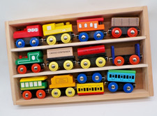 Wooden Train Set 12 Pieces Play 22 Magnetic Set 3 Engines Toy Train Wood Box