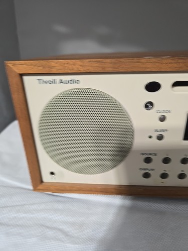 Sistema de música digital AM/FM/CD HI-Fi vintage Tivoli nogal/blanco *probado* - Imagen 17 de 24