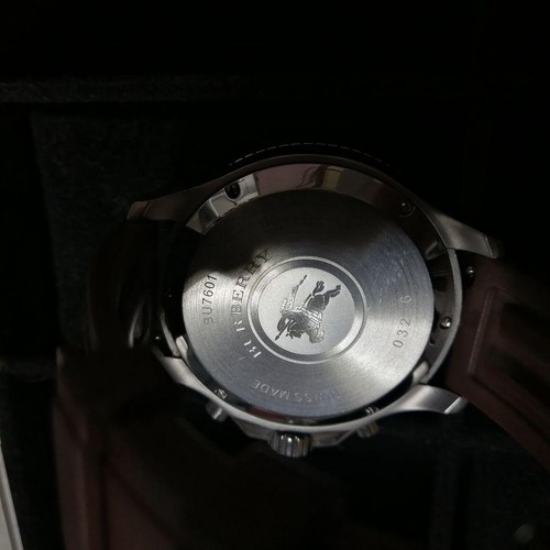 Orologio da polso Burberry Endurance BU7602 funzionamento confermato cinturino batteria sostituita - Foto 10 di 24