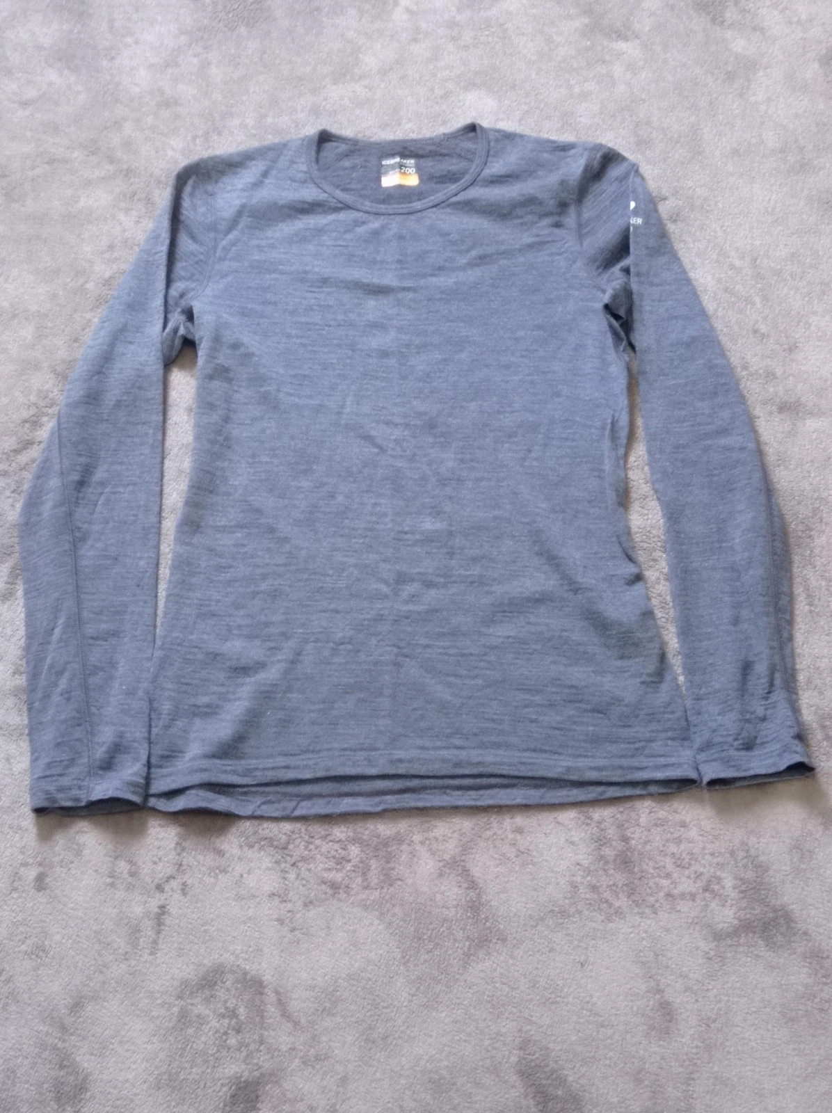 Icebreaker Merino 200 Women’s Base Layer Top – Size M
Opens in a new window or tab