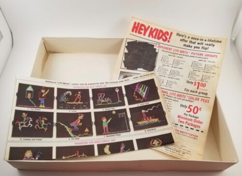Kit de accesorios vintage ACTION Lite-Brite 1968 Hasbro 14 fotos sin usar 6 espacios en blanco - Imagen 4 de 6