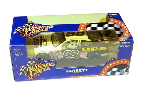 1997 NASCAR Rumble 'n' Roar Gas Can Racer W Pit Crew Figure