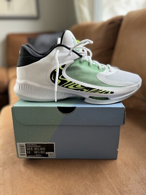 Size 10.5 - Nike Zoom Fly 4 Barely Volt