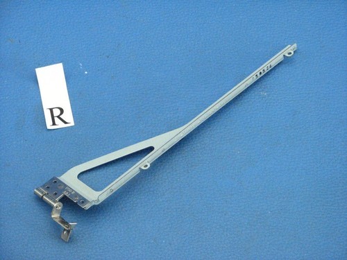 Displayscharnier rechts  Amilo A1667G Notebook 725-24550