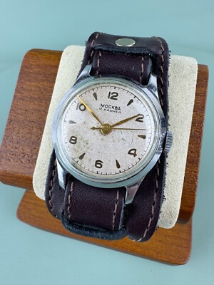 MOSKVA (MOSCOW)  1 MChZ Mechanical men's Wristwatches Classic Vintage Watch