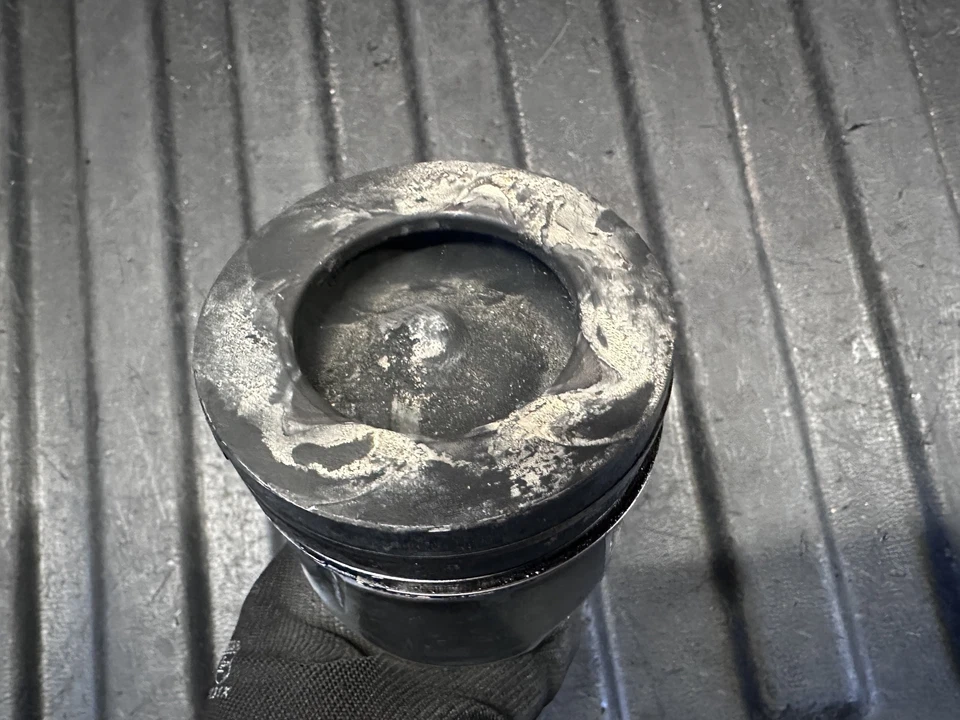 INFINITI FX30 M30 EX30 QX70 Piston with connecting rod 3.0 Diesel 175kw 2011 - Image 3 of 4