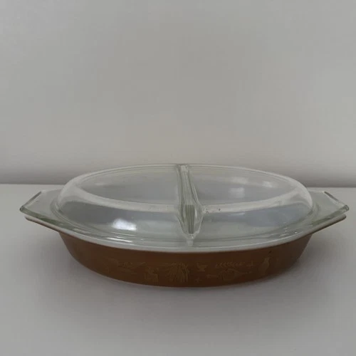 Vintage PYREX 1 1/2 Quart EARLY AMERICAN Brown w Gold Divided Casserole Dish Lid